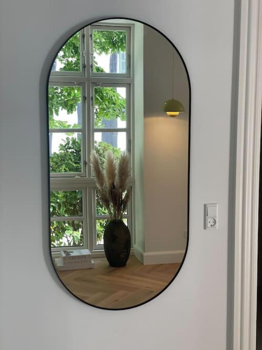 Nyrenoveret Charmerende Lejlighed I Odense C! Apartamento Exterior foto