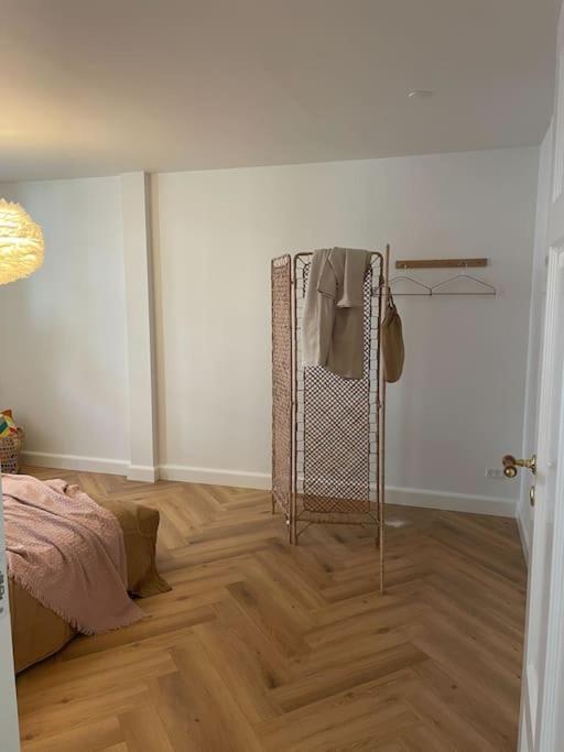 Nyrenoveret Charmerende Lejlighed I Odense C! Apartamento Exterior foto