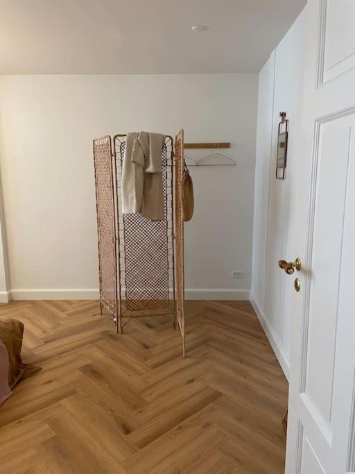 Nyrenoveret Charmerende Lejlighed I Odense C! Apartamento Exterior foto