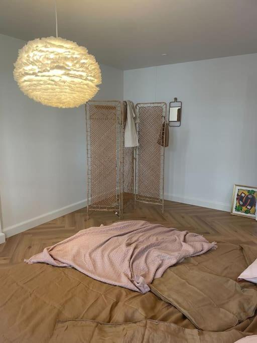 Nyrenoveret Charmerende Lejlighed I Odense C! Apartamento Exterior foto