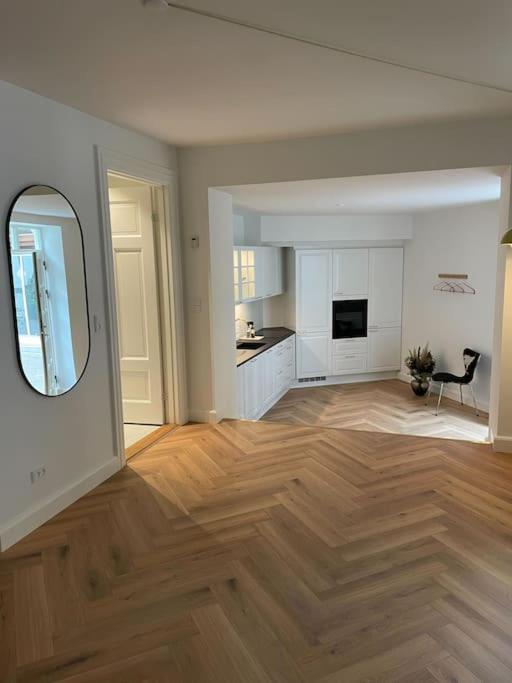 Nyrenoveret Charmerende Lejlighed I Odense C! Apartamento Exterior foto