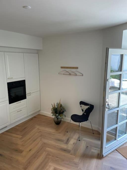 Nyrenoveret Charmerende Lejlighed I Odense C! Apartamento Exterior foto